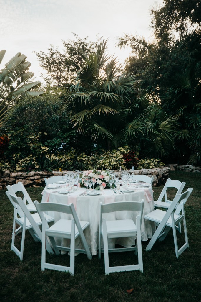 Destination wedding reception details in Mexico