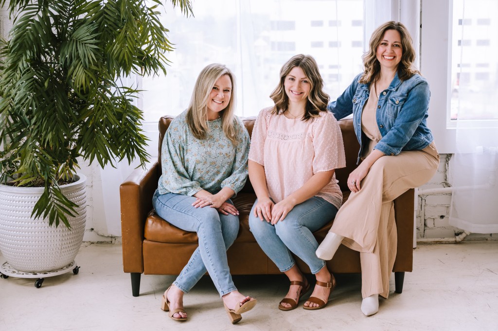 group photos of michigan based family photographers