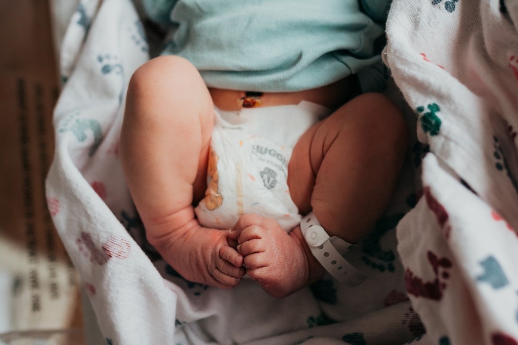 Fresh 48 photography. Baby toes