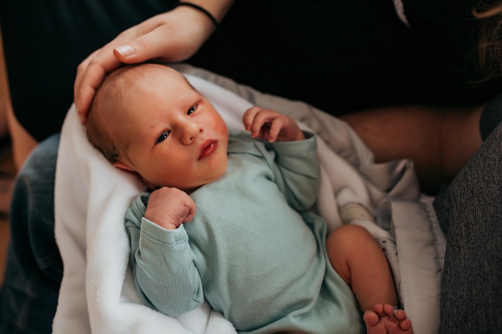 Hospital newborn session